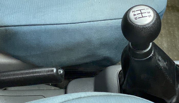 2011 Maruti Alto K10 VXI, Petrol, Manual, 33,454 km, Gear Lever