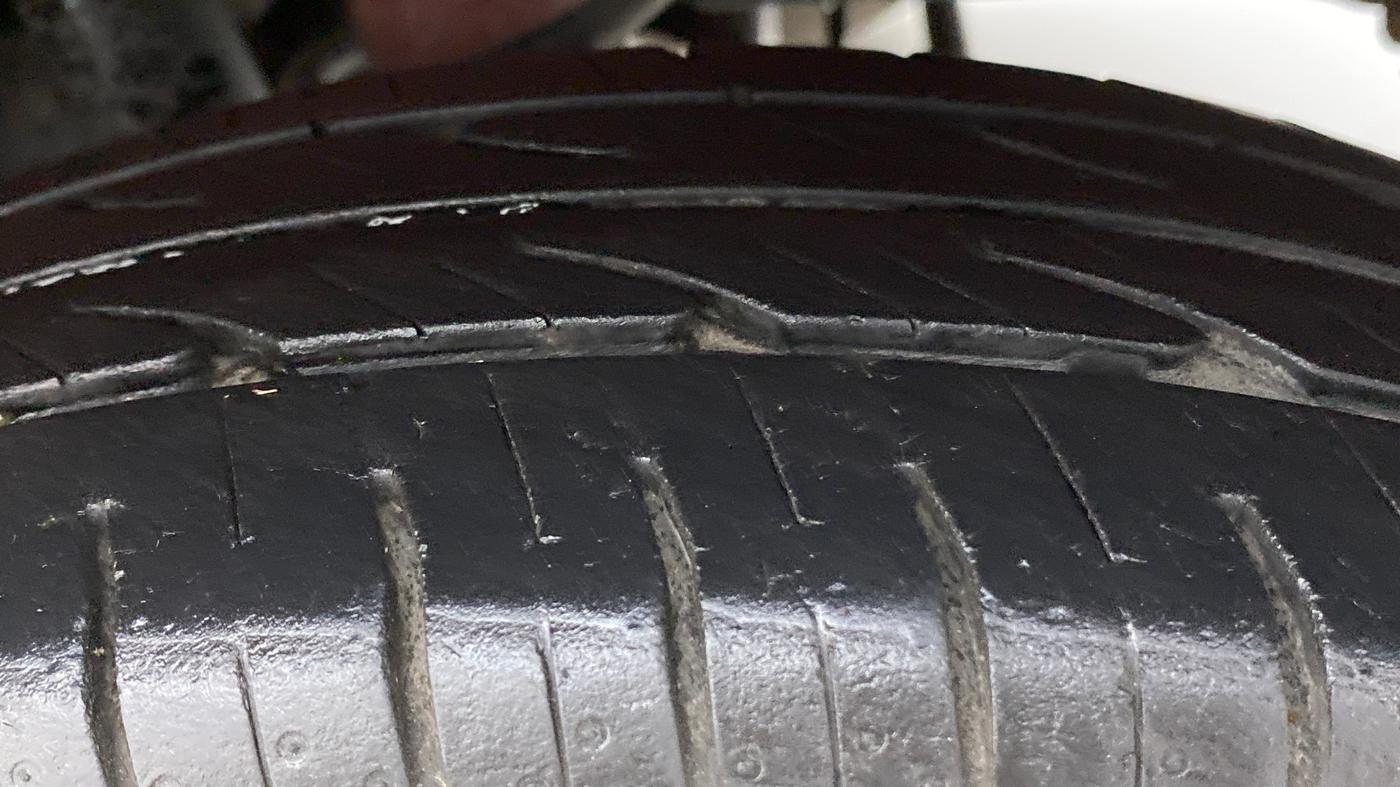 2011 Maruti Alto K10 VXI, Petrol, Manual, 33,454 km, Left Rear Tyre Tread