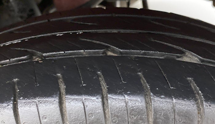 2011 Maruti Alto K10 VXI, Petrol, Manual, 33,454 km, Left Rear Tyre Tread