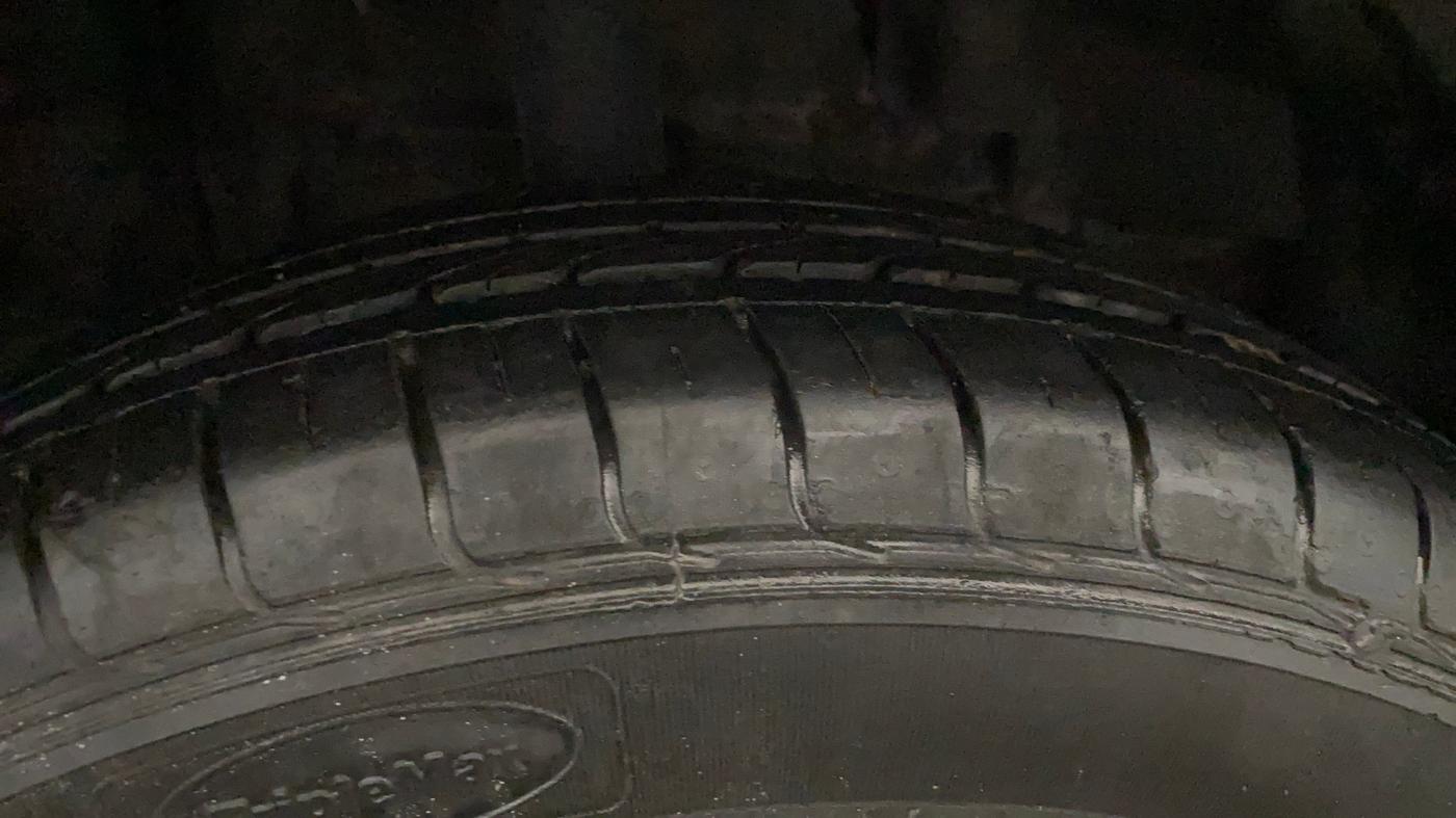 2022 Tata NEXON XZ PETROL, Petrol, Manual, 23,082 km, Right Front Tyre Tread
