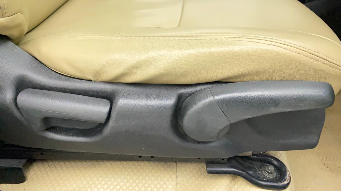 2017 Honda Jazz 1.2L I-VTEC SV, Petrol, Manual, 86,083 km, Driver Side Adjustment Panel