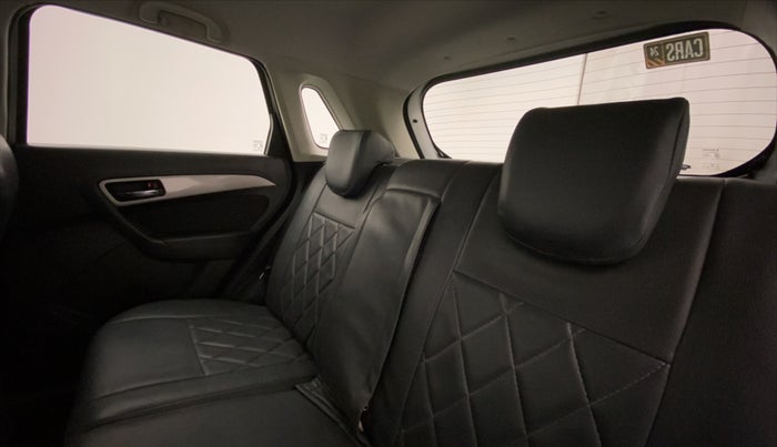 2016 Maruti Vitara Brezza ZDI, Diesel, Manual, 80,419 km, Right Side Rear Door Cabin