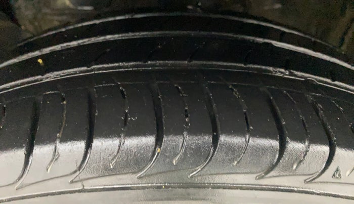 2021 KIA SELTOS HTK PLUS AT 1.5 DIESEL, Diesel, Automatic, 23,834 km, Left Front Tyre Tread