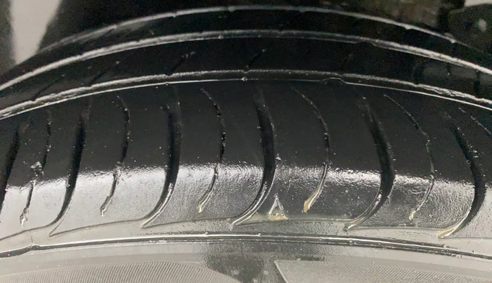 2021 KIA SELTOS HTK PLUS AT 1.5 DIESEL, Diesel, Automatic, 23,834 km, Left Rear Tyre Tread