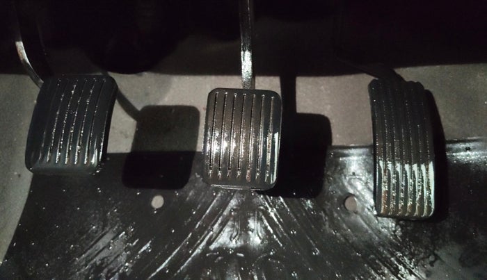 2013 Hyundai i10 MAGNA 1.2, Petrol, Manual, 1,04,045 km, Pedals