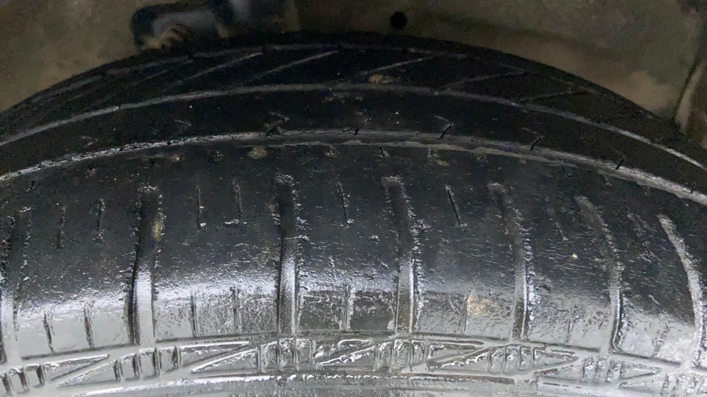 2018 Maruti Celerio ZXI, Petrol, Manual, 42,071 km, Right Front Tyre Tread