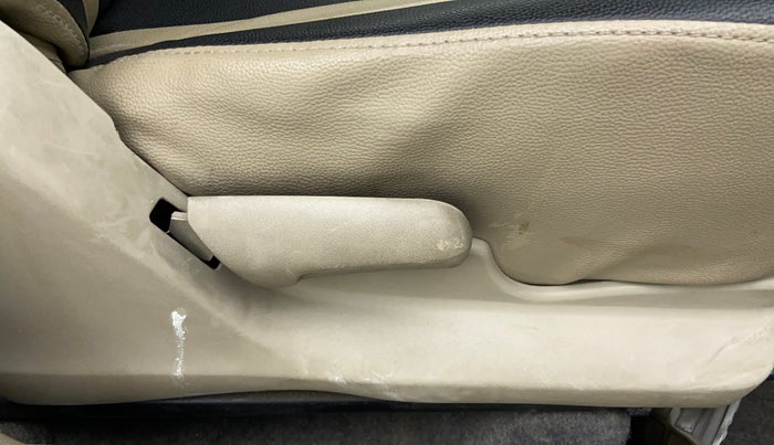 2018 Maruti Celerio ZXI, Petrol, Manual, 42,071 km, Driver Side Adjustment Panel