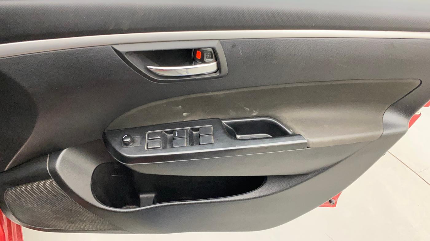 2014 Maruti Swift VXI, Petrol, Manual, 90,492 km, Driver Side Door Panels Control