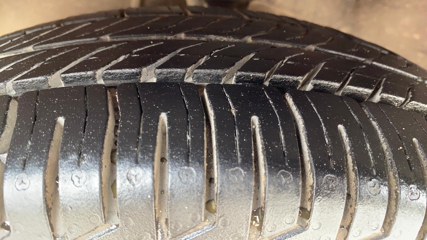 2012 Hyundai i10 MAGNA 1.1, Petrol, Manual, 92,876 km, Left Front Tyre Tread