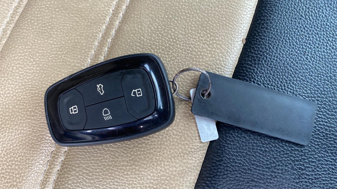 2022 Tata TIAGO NRG XZ AMT, Petrol, Automatic, 6,995 km, Key Close Up