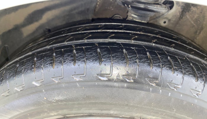 2017 Maruti IGNIS DELTA 1.2 AMT, Petrol, Automatic, 55,514 km, Left Front Tyre Tread