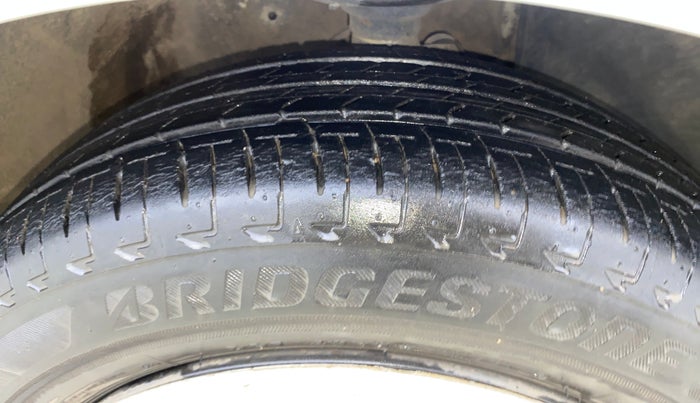 2017 Maruti IGNIS DELTA 1.2 AMT, Petrol, Automatic, 55,514 km, Right Front Tyre Tread