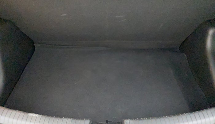 2013 Hyundai Grand i10 MAGNA 1.2 VTVT, Petrol, Manual, 44,113 km, Boot Inside