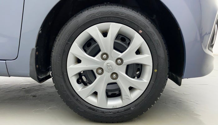 2013 Hyundai Grand i10 MAGNA 1.2 VTVT, Petrol, Manual, 44,113 km, Right Front Wheel