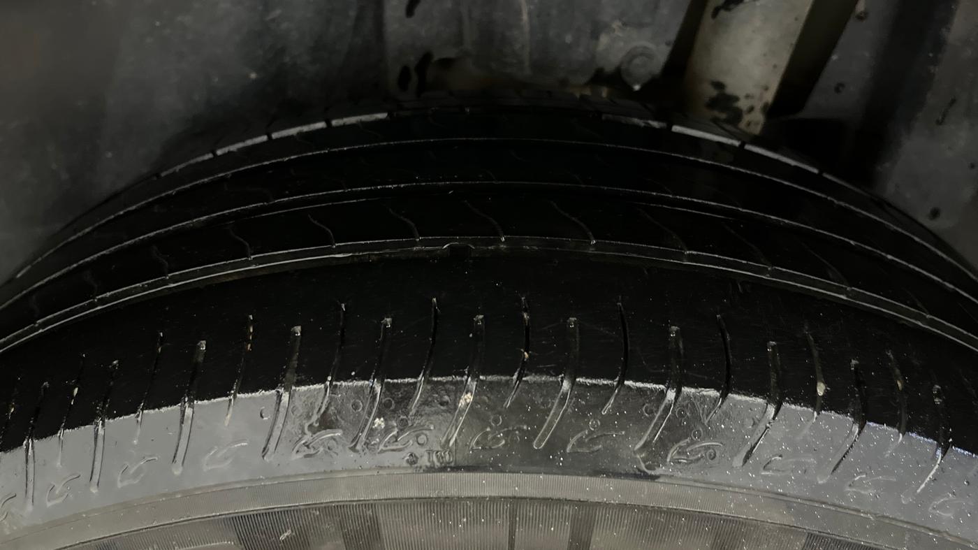 2023 Maruti BREZZA VXI SMART HYBRID, Petrol, Manual, 50,451 km, Left Rear Tyre Tread
