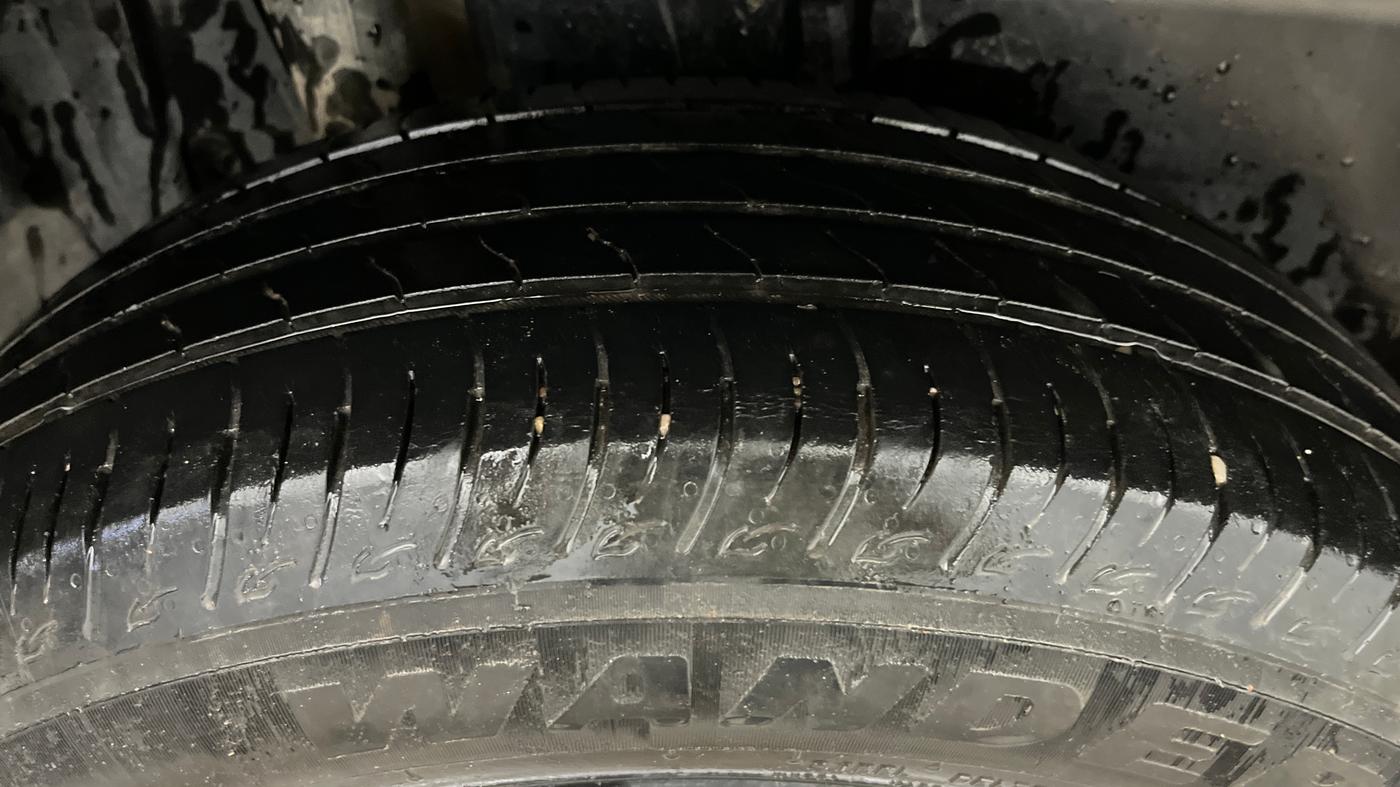 2023 Maruti BREZZA VXI SMART HYBRID, Petrol, Manual, 50,451 km, Right Rear Tyre Tread