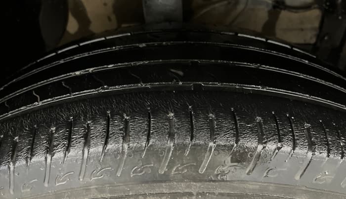 2023 Maruti BREZZA VXI SMART HYBRID, Petrol, Manual, 50,451 km, Right Front Tyre Tread