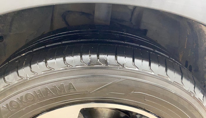 2019 Tata NEXON XZA PLUS PETROL, Petrol, Automatic, 99,614 km, Right Front Tyre Tread