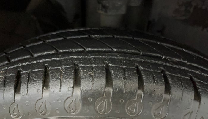 2021 Renault Kwid RXT 1.0 AMT (O), Petrol, Automatic, 16,313 km, Right Front Tyre Tread