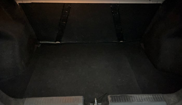 2017 Maruti Dzire VXI AMT, Petrol, Automatic, 30,924 km, Boot Inside