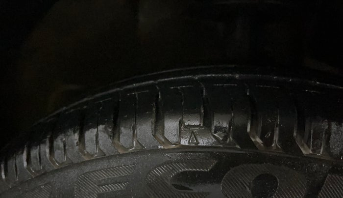 2017 Maruti Dzire VXI AMT, Petrol, Automatic, 30,924 km, Right Front Tyre Tread