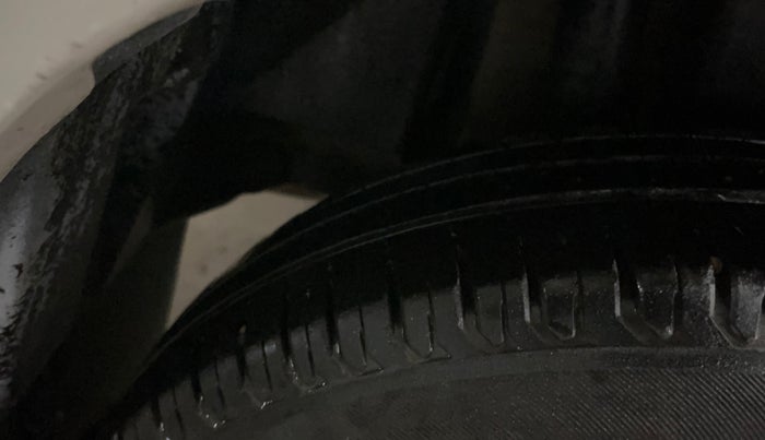 2017 Maruti Dzire VXI AMT, Petrol, Automatic, 30,924 km, Right Rear Tyre Tread