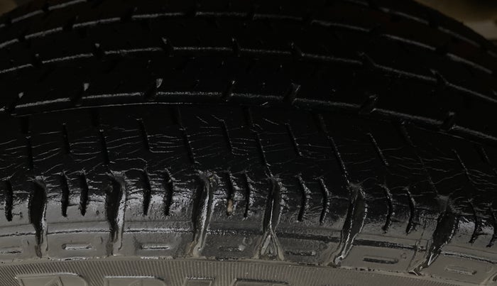 2015 Maruti Alto K10 VXI, Petrol, Manual, 25,462 km, Right Rear Tyre Tread