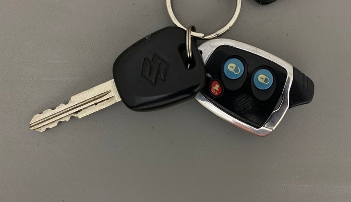 2015 Maruti Alto K10 VXI, Petrol, Manual, 25,462 km, Key Close Up