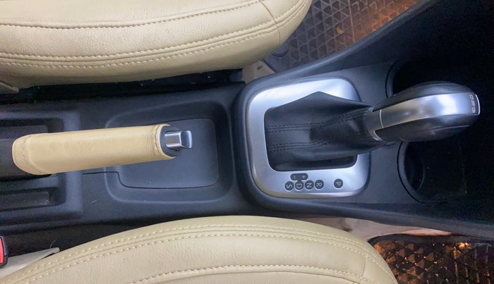 2016 Volkswagen Ameo HIGHLINE DSG 1.5 DIESEL , Diesel, Automatic, 64,960 km, Gear Lever