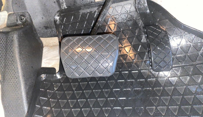 2016 Volkswagen Ameo HIGHLINE DSG 1.5 DIESEL , Diesel, Automatic, 64,960 km, Pedals