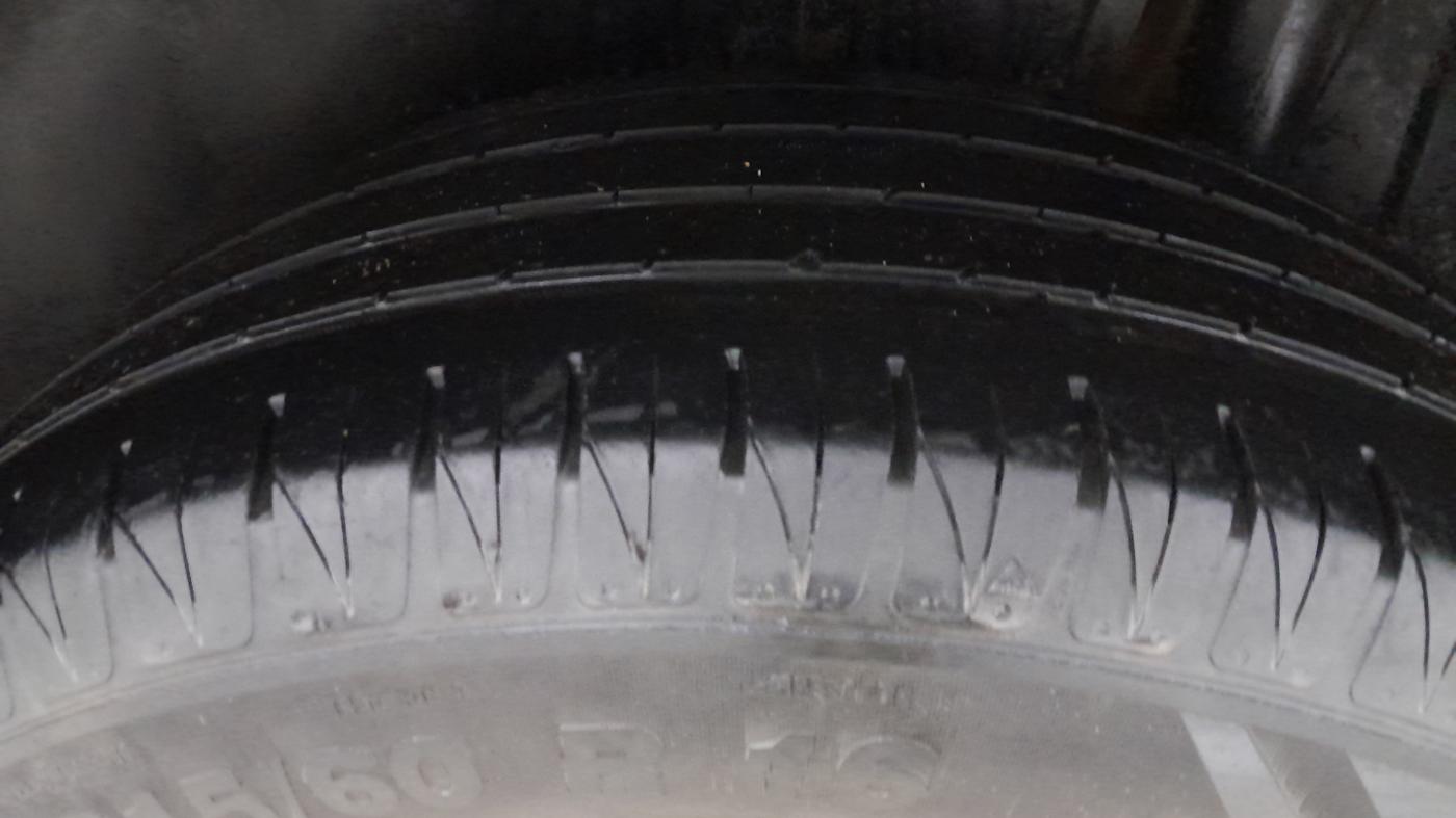 2021 Toyota URBAN CRUISER PREMIUM GRADE AT, Petrol, Automatic, 1,05,833 km, Left Rear Tyre Tread