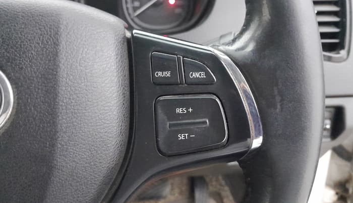 2021 Toyota URBAN CRUISER PREMIUM GRADE AT, Petrol, Automatic, 1,05,833 km, Adaptive Cruise Control