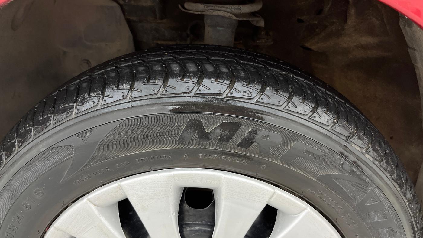 2015 Nissan Micra XL CVT, Petrol, Automatic, 21,028 km, Left Front Tyre Tread
