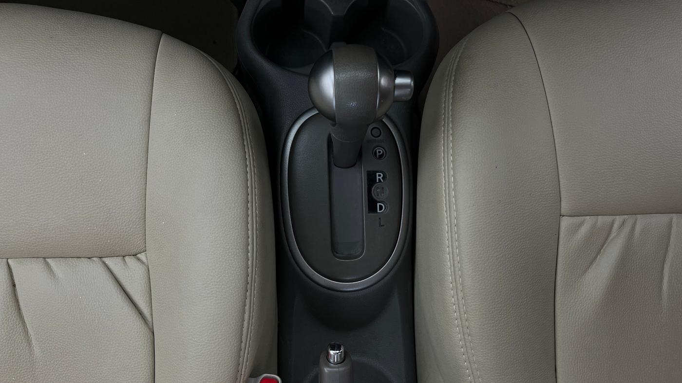 2015 Nissan Micra XL CVT, Petrol, Automatic, 21,028 km, Gear Lever