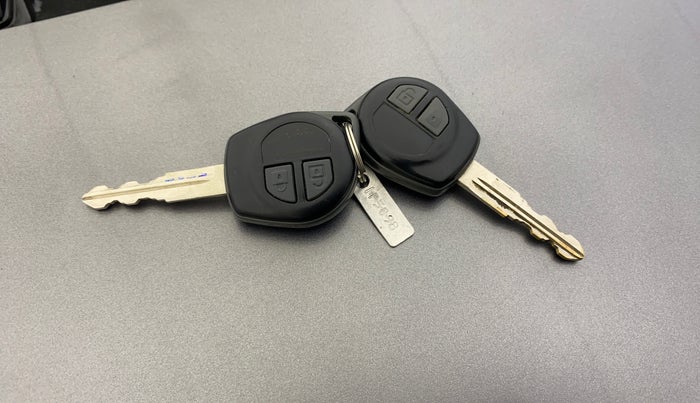 2014 Maruti Wagon R 1.0 VXI, Petrol, Manual, 70,406 km, Key Close Up