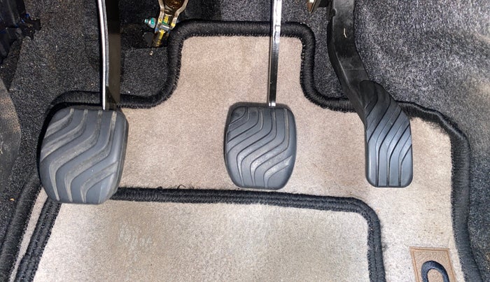 2018 Renault Kwid RXL, Petrol, Manual, 26,204 km, Pedals