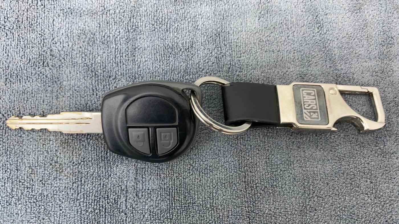 2015 Maruti Swift LDI BS IV, Diesel, Manual, 45,654 km, Key Close Up