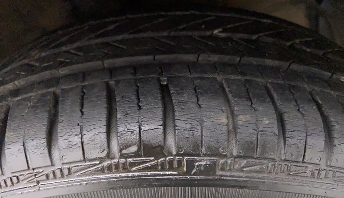 2017 Hyundai Grand i10 SPORTZ AT 1.2 KAPPA VTVT, Petrol, Automatic, 12,226 km, Left Front Tyre Tread