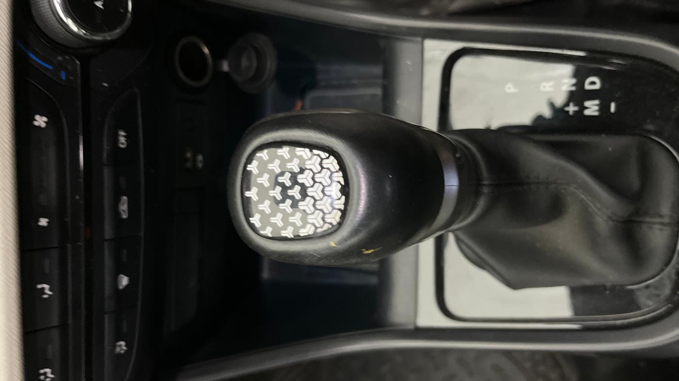 2023 Tata ALTROZ XMA Plus (S) DCT, Petrol, Automatic, 25,446 km, Gear Lever
