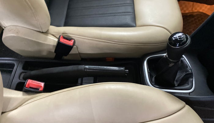 2014 Volkswagen Polo HIGHLINE1.2L, Petrol, Manual, 70,943 km, Gear Lever