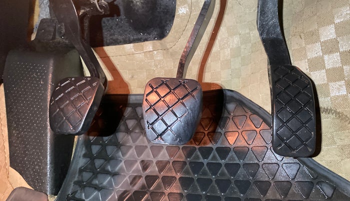 2014 Volkswagen Polo HIGHLINE1.2L, Petrol, Manual, 70,943 km, Pedals