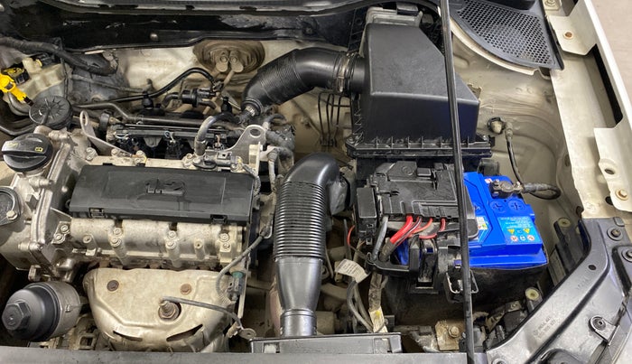 2014 Volkswagen Polo HIGHLINE1.2L, Petrol, Manual, 70,943 km, Engine View - Left