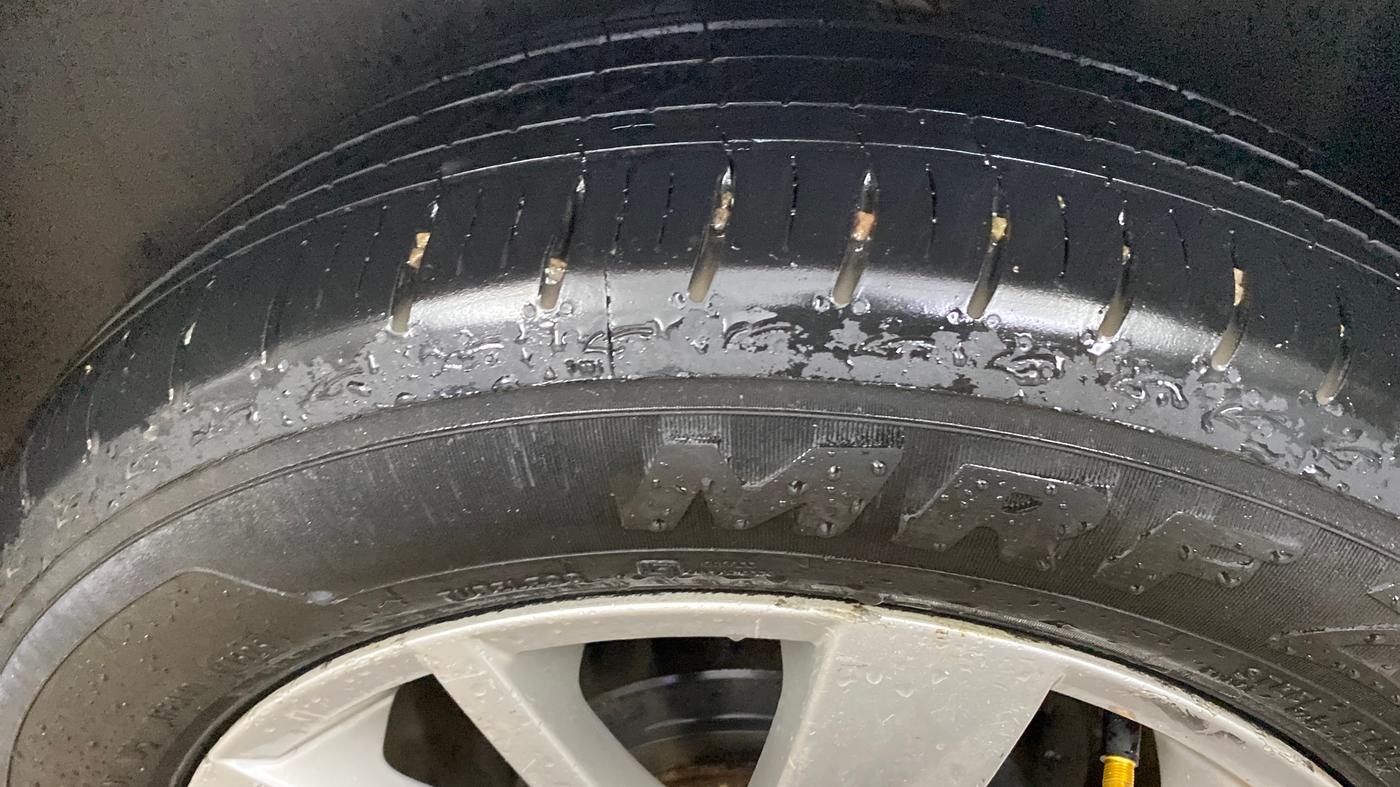 2014 Volkswagen Polo HIGHLINE1.2L, Petrol, Manual, 70,929 km, Left Rear Tyre Tread