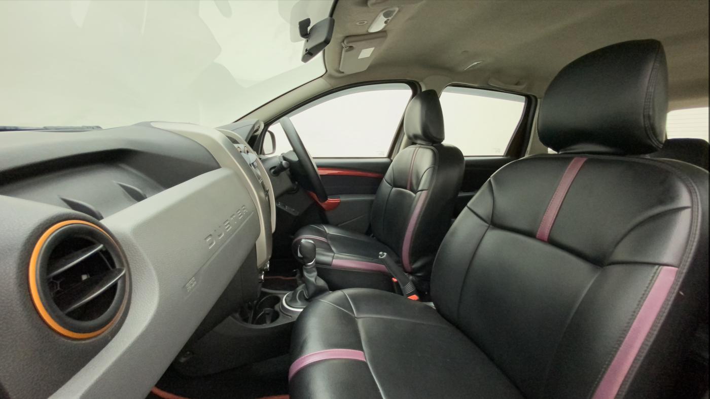 2018 Renault Duster RXS CVT, Petrol, Automatic, 31,875 km, Right Side Front Door Cabin