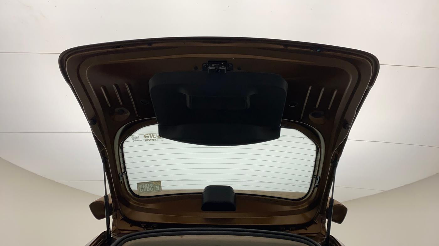 2018 Renault Duster RXS CVT, Petrol, Automatic, 31,875 km, Boot Door Open