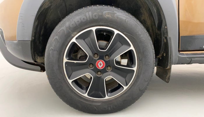 2018 Renault Duster RXS CVT, Petrol, Automatic, 31,875 km, Left Front Wheel