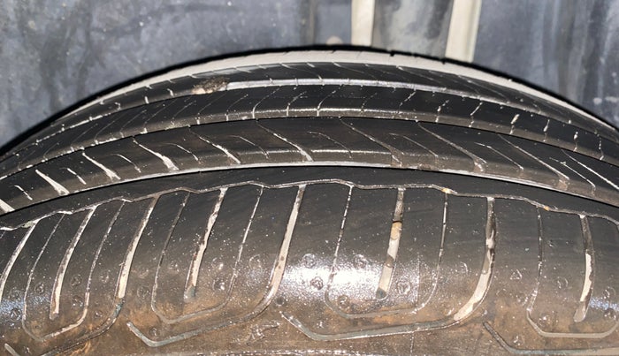 2022 Skoda KUSHAQ STYLE 1.0L TSI MT, Petrol, Manual, 33,107 km, Left Rear Tyre Tread