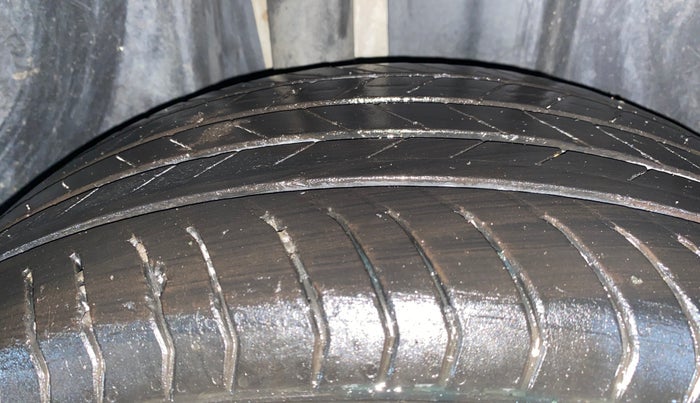 2022 Skoda KUSHAQ STYLE 1.0L TSI MT, Petrol, Manual, 33,107 km, Right Rear Tyre Tread