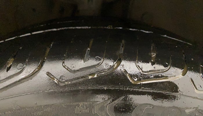 2017 Honda City 1.5L I-VTEC VX CVT, Petrol, Automatic, 1,20,032 km, Right Front Tyre Tread