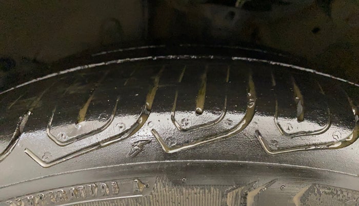 2017 Honda City 1.5L I-VTEC VX CVT, Petrol, Automatic, 1,20,032 km, Left Front Tyre Tread